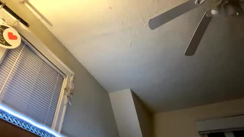 Snapshot of eldisiac chatting on 12-21-25, 06:31 EL-Disiac online show from 12-21-25, 06:31