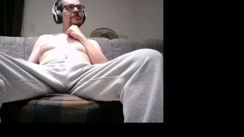 Nando online show from 04-11-26, 06:18