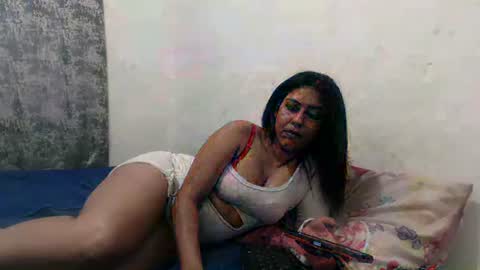 Snapshot of electra137 chatting on 05-16-26, 11:09 Isabella online show from 05-16-26, 11:09