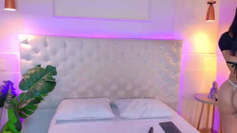 ELECTRA  online show from 10-22-25, 08:30