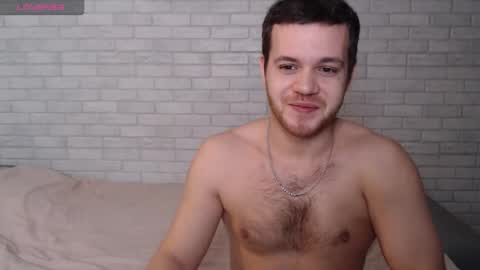 Snapshot of electric_smile chatting on 12-18-25, 05:02 Alex online show from 12-18-25, 05:02