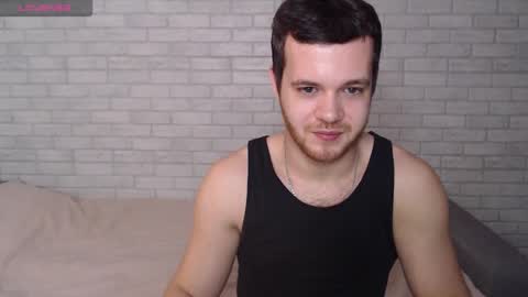 Snapshot of electric_smile chatting on 12-19-25, 05:58 Alex online show from 12-19-25, 05:58