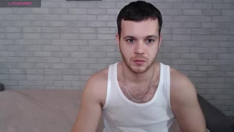 Snapshot of electric_smile chatting on 01-17-26, 09:36 Alex online show from 01-17-26, 09:36