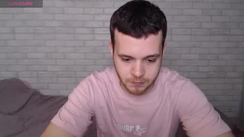 Snapshot of electric_smile chatting on 01-19-26, 06:39 Alex online show from 01-19-26, 06:39