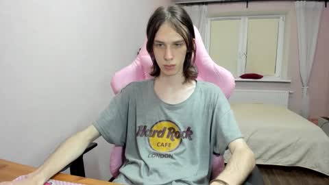 Snapshot of eleganc3 chatting on 09-19-25, 08:53 eleganc3 online show from 09-19-25, 08:53