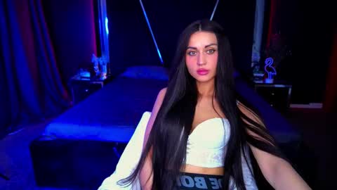 Snapshot of elegant_mysterious chatting on 09-14-25, 08:19 elegant_mysterious online show from 09-14-25, 08:19