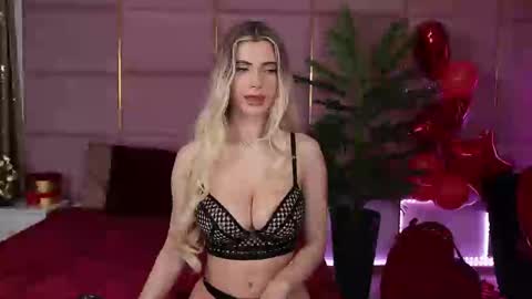 Eleine online show from 03-09-25, 08:52