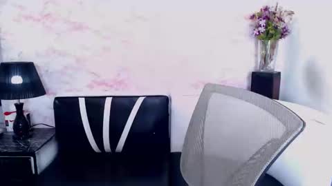 Snapshot of elektra_4_you chatting on 03-11-25, 03:34 XIOMY give LIKE on my page online show from 03-11-25, 03:34