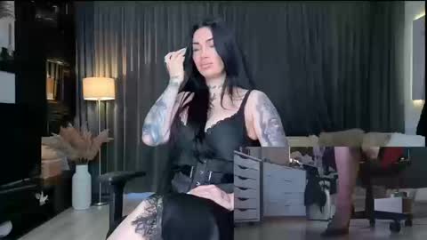 Snapshot of elektravelvet chatting on 03-12-26, 07:25 ElektraSheDemon online show from 03-12-26, 07:25