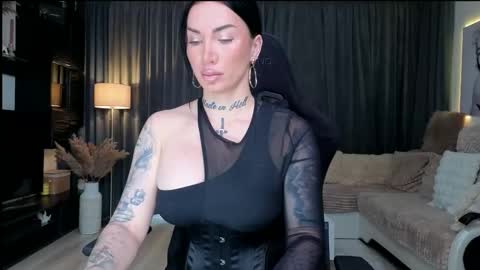 Snapshot of elektravelvet chatting on 04-14-26, 06:19 ElektraSheDemon online show from 04-14-26, 06:19