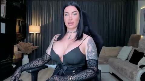 Snapshot of elektravelvet chatting on 04-17-26, 07:22 ElektraSheDemon online show from 04-17-26, 07:22