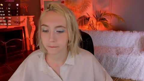 Snapshot of elen__moore chatting on 04-30-26, 05:25 Elen online show from 04-30-26, 05:25