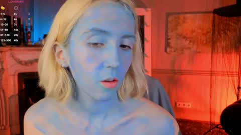 Snapshot of elen__moore chatting on 05-22-26, 06:42 Elen online show from 05-22-26, 06:42