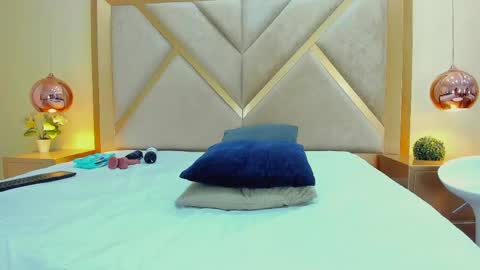 Elena Watsonn online show from 05-16-26, 07:34