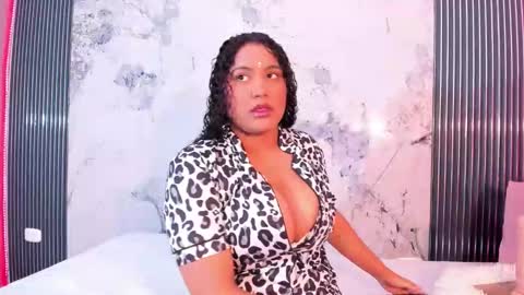 Snapshot of elena_wolff chatting on 11-18-25, 12:09 elena_wolff online show from 11-18-25, 12:09