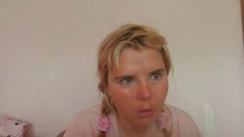 Elena online show from 06-16-26, 08:17