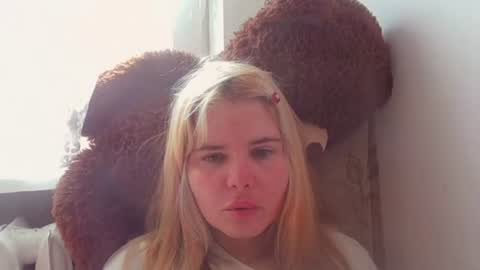 Elena online show from 06-19-26, 08:18