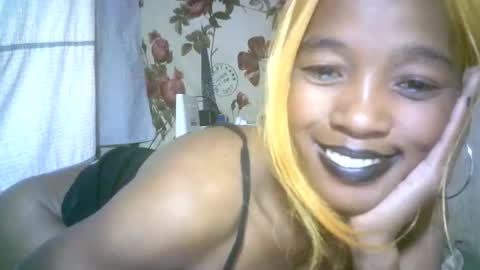 elenah013 online show from 10-27-25, 08:40