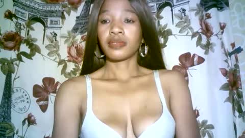 elenah013 online show from 11-19-25, 06:46