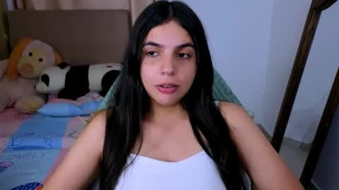 Snapshot of elenna_hotx chatting on 10-24-25, 07:10 agnes online show from 10-24-25, 07:10