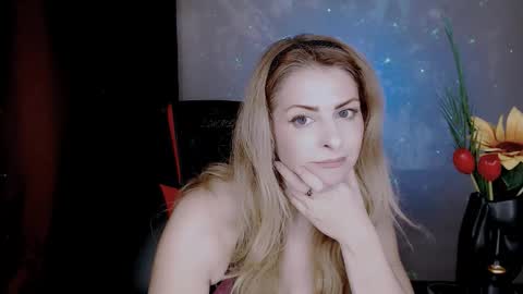 Elli online show from 11-09-25, 06:33