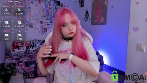 Kira online show from 04-19-26, 08:55