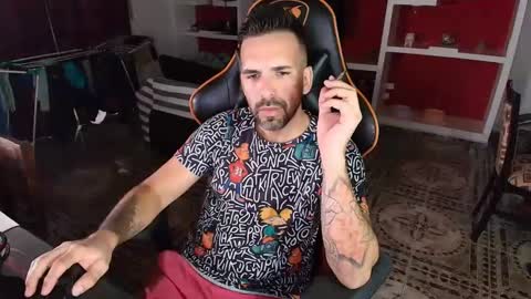 Snapshot of elfetas chatting on 02-11-25, 01:52 elfetas online show from 02-11-25, 01:52