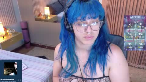 Snapshot of eli666uwu chatting on 12-13-25, 07:53 eli666uwu online show from 12-13-25, 07:53