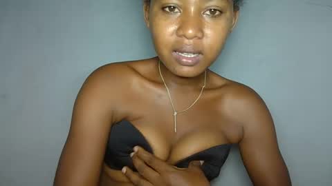 Snapshot of elia011 chatting on 01-11-25, 06:01 elia011 online show from 01-11-25, 06:01