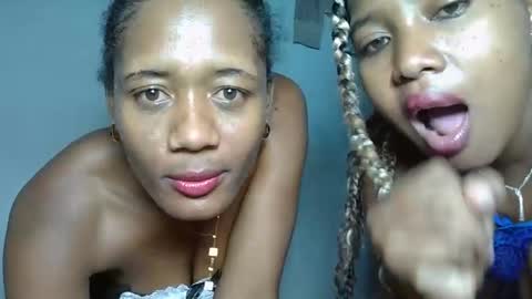 Snapshot of elia011 chatting on 01-20-25, 10:04 elia011 online show from 01-20-25, 10:04