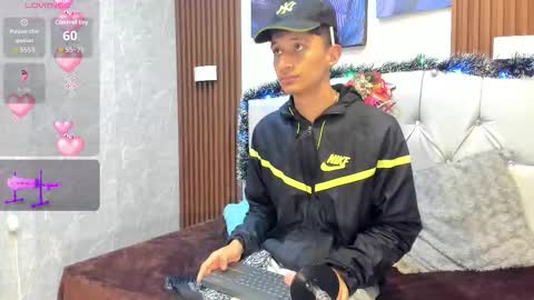 Elian Julian online show from 11-17-25, 09:09