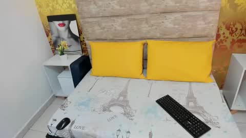 Eliana online show from 11-26-25, 02:34