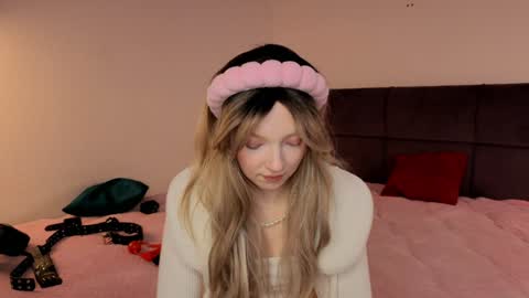 Ella online show from 01-15-25, 06:12