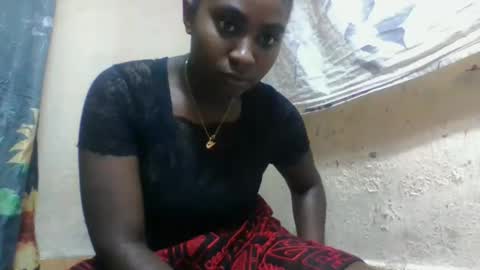 Snapshot of eliannee chatting on 12-04-25, 07:17 eliannee online show from 12-04-25, 07:17