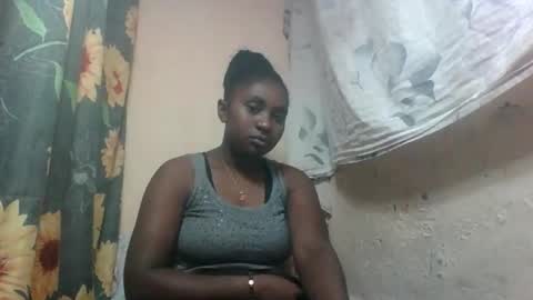 Snapshot of eliannee chatting on 12-05-25, 08:12 eliannee online show from 12-05-25, 08:12