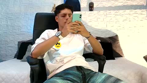 elias_salvatore_ online show from 05-28-26, 02:47