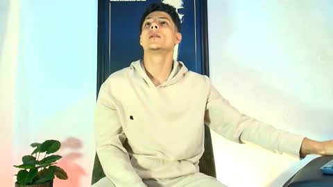 elias_salvatore_ online show from 05-30-26, 02:25