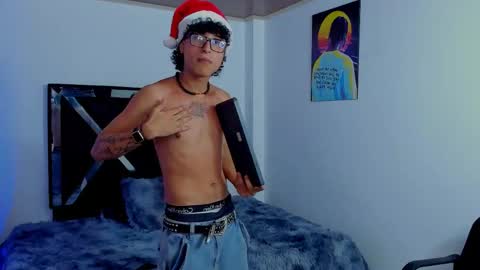 Elias Ferragamo online show from 12-17-25, 03:23