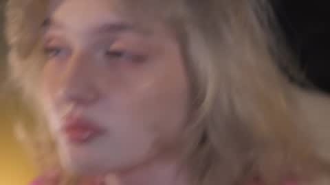 Ellie online show from 04-01-26, 05:19