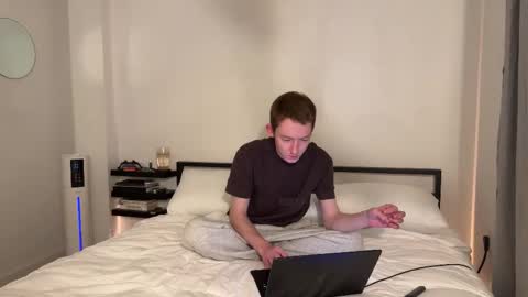 Snapshot of eligraysonx chatting on 12-23-25, 01:47 Eli Grayson online show from 12-23-25, 01:47