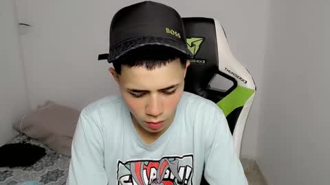 Snapshot of elii_797 chatting on 03-11-25, 02:29 bby-santy online show from 03-11-25, 02:29