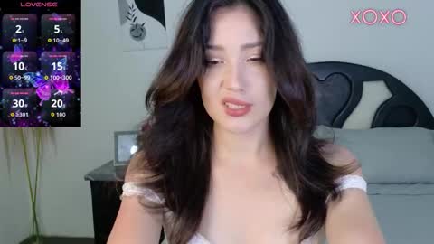 eliiih_ online show from 12-18-25, 01:55