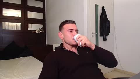 Snapshot of elijahthorne chatting on 11-23-25, 05:40 ElijahThorne online show from 11-23-25, 05:40