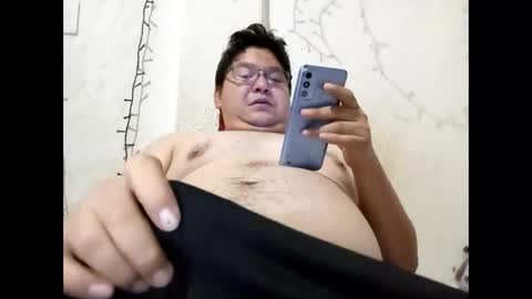 Snapshot of elimposstor chatting on 12-19-25, 12:23 elimposstor online show from 12-19-25, 12:23