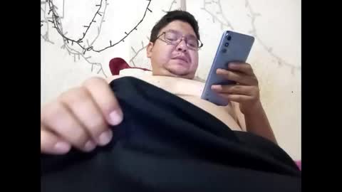 Snapshot of elimposstor chatting on 02-08-26, 01:25 elimposstor online show from 02-08-26, 01:25