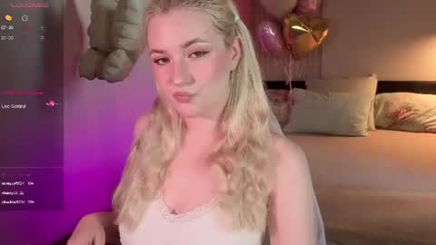 Elina online show from 06-27-26, 12:22