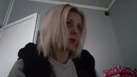 Snapshot of elina_room chatting on 03-13-26, 02:56 Elina online show from 03-13-26, 02:56