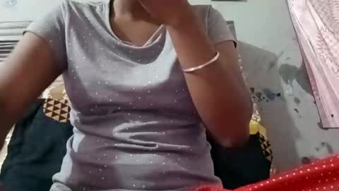 Snapshot of elina_roy03 chatting on 10-08-25, 03:04 elina_roy03 online show from 10-08-25, 03:04