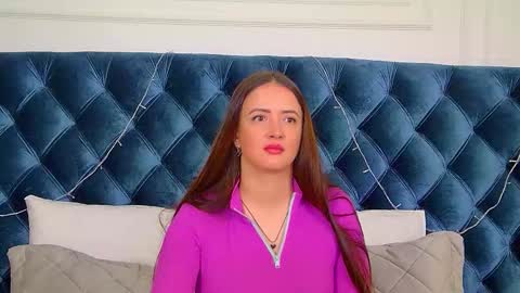 Snapshot of elinabellucci chatting on 01-09-26, 04:37 ElinaBellucci online show from 01-09-26, 04:37