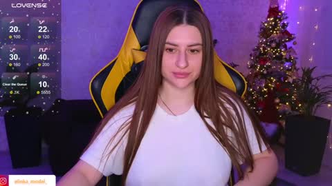 Snapshot of elinkalove chatting on 12-15-24, 06:48 Elina online show from 12-15-24, 06:48